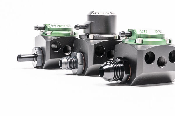 RadiumFPD-R Inline Fuel Pulse Damper Kit - 8AN