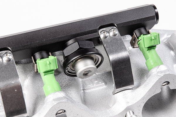 Radium FPD Adapter 8AN ORB / 27mm Bore - Nissan 350Z 07-09/370Z/Skyline V36/Infiniti G35/G36 V36 (VQ35HR/VQ37VHR)  - Radium Engineering | Coore Australia