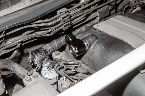 Radium 10AN Male Press-In Valve Cover Fittings - Nissan Engines  - Radium Engineering | Coore Australia