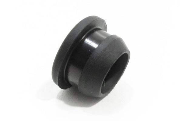 Radium 10AN Male Press-In Valve Cover Fittings - Nissan Engines  - Radium Engineering | Coore Australia